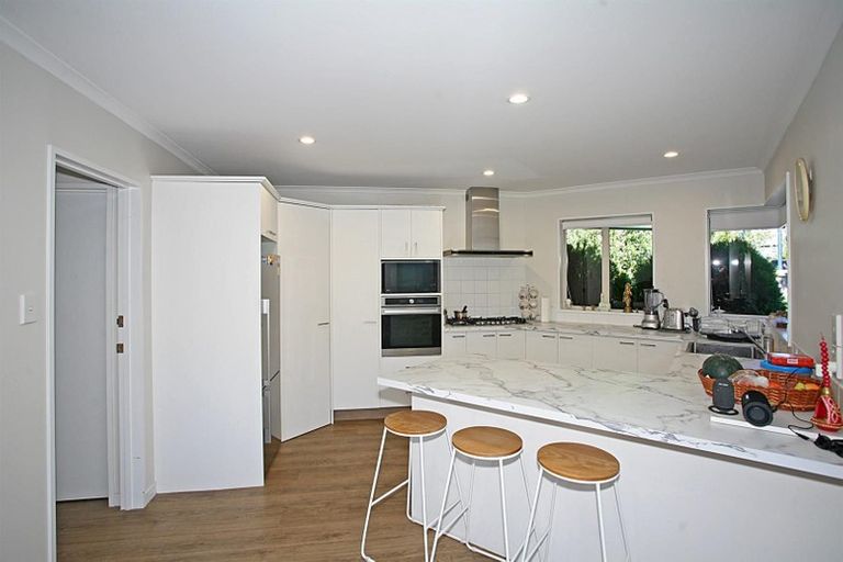 Photo of property in 408a Memorial Avenue, Burnside, Christchurch, 8053