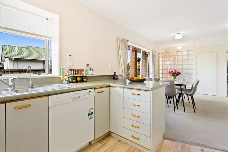 Photo of property in 18 Maurice Borich Place, Henderson, Auckland, 0610