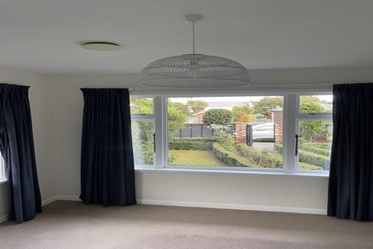 Photo of property in 6 Torquay Place, Bryndwr, Christchurch, 8053