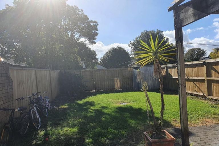 Photo of property in 3/202 Massey Road, Mangere East, Auckland, 2024
