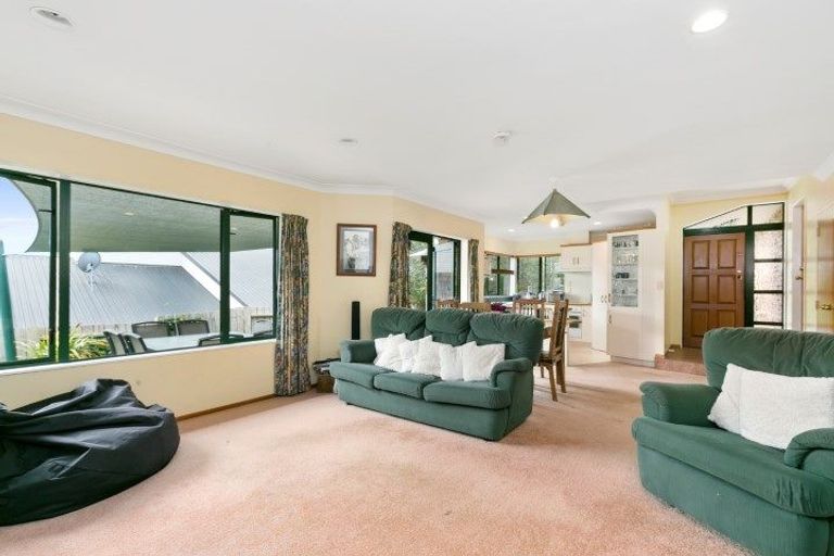 Photo of property in 16 Montana Drive, Pyes Pa, Tauranga, 3112