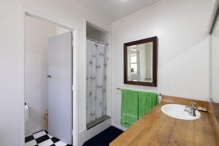 Photo of property in 114 Hinewa Road, Otumoetai, Tauranga, 3110