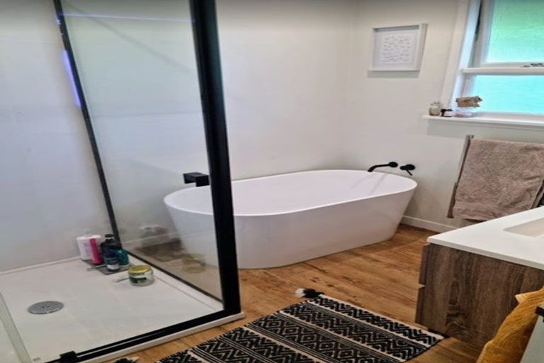 Photo of property in 1/64a Paparoa Street, Papanui, Christchurch, 8053