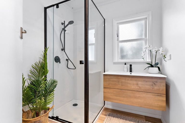 Photo of property in 464 High Street South, Carterton, 5713