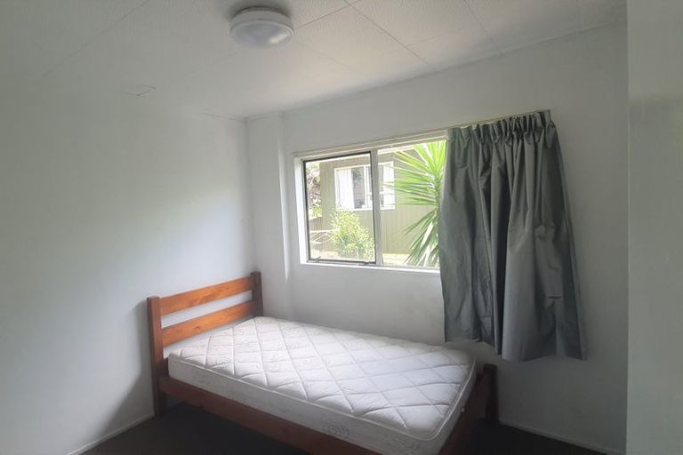 Photo of property in 2/156 Manuka Road, Bayview, Auckland, 0629
