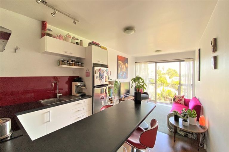 Photo of property in 3a/17 Scanlan Street, Grey Lynn, Auckland, 1021