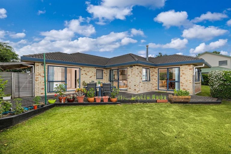 Photo of property in 8 Chadlington Avenue, Henderson, Auckland, 0612