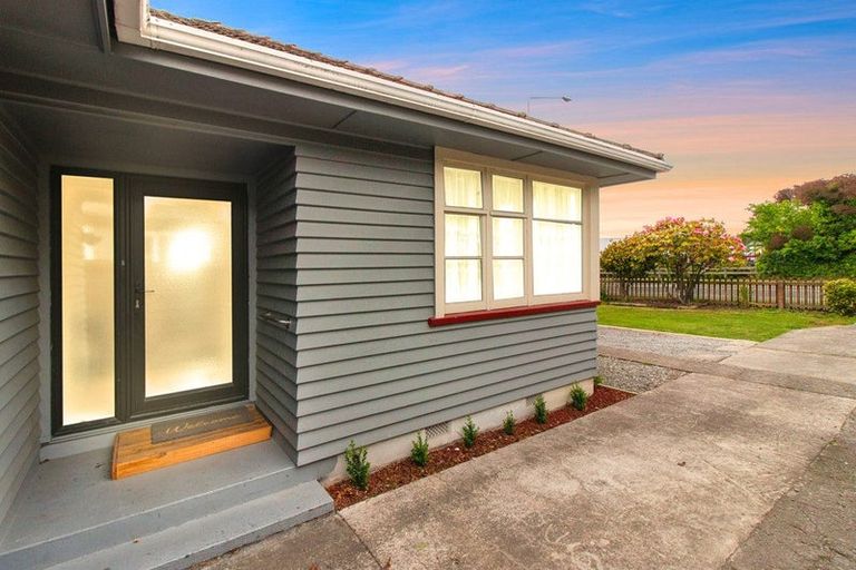 Photo of property in 68 Racecourse Road, Sockburn, Christchurch, 8042