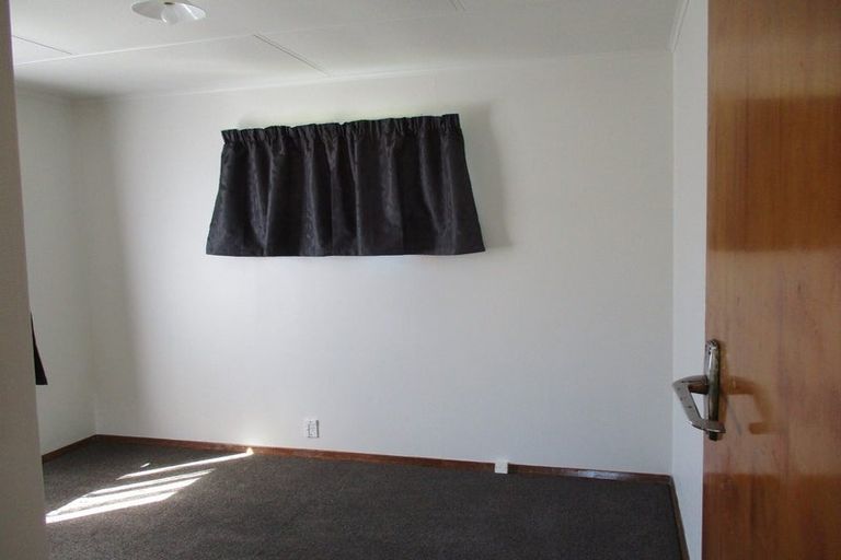 Photo of property in 9 Birman Place, Cannons Creek, Porirua, 5024