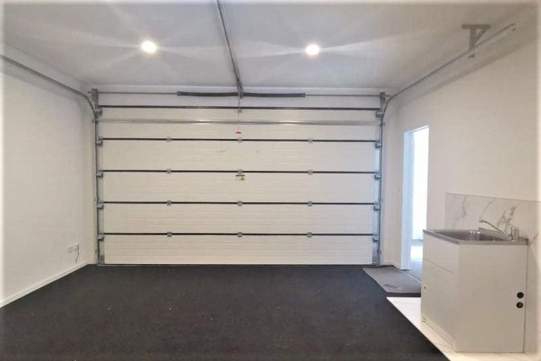 Photo of property in 13c Orton Street, Glenfield, Auckland, 0627