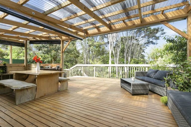 Photo of property in 27 Awhiorangi Promenade, Swanson, Auckland, 0816