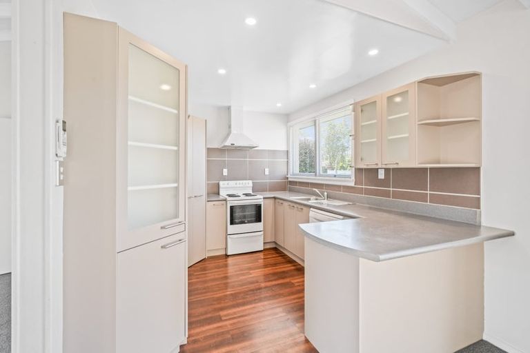 Photo of property in 33 West-watson Avenue, Hillmorton, Christchurch, 8025