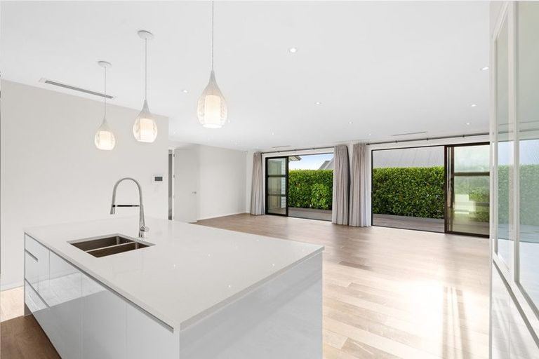 Photo of property in 78 Riverhead Point Drive, Riverhead, 0820