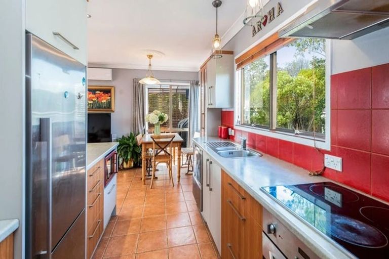 Photo of property in 63 Marendellas Drive, Bucklands Beach, Auckland, 2014