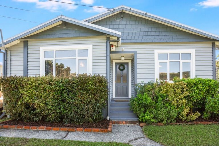 Photo of property in 32 Handyside Street, Tawa, Wellington, 5028