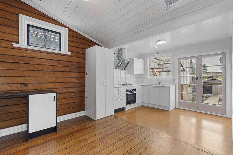 Photo of property in 165 Lemon Street, Strandon, New Plymouth, 4312