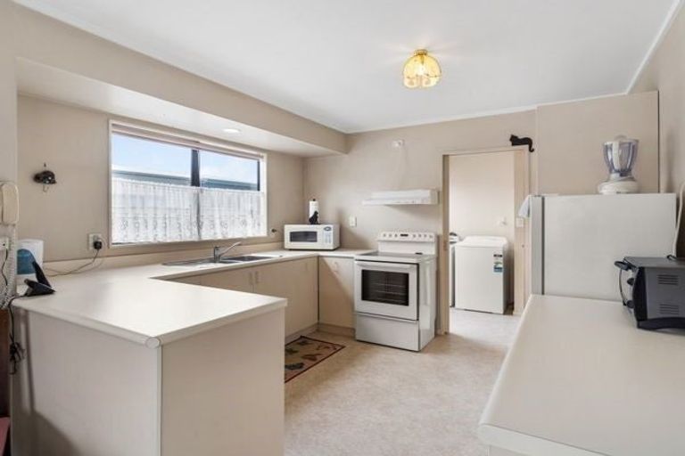 Photo of property in 18 Millhaven Place, Otaki, 5512