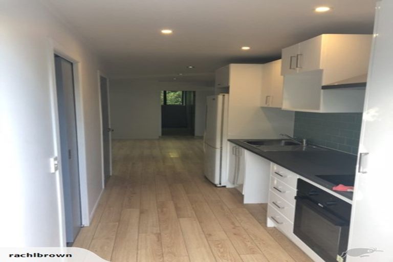 Photo of property in 2 Jenness Grove, Harbour View, Lower Hutt, 5010