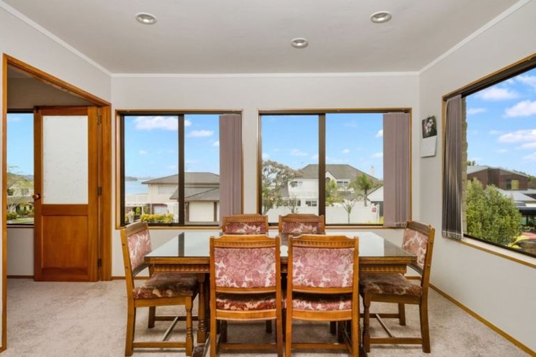 Photo of property in 109 Wiseley Road, West Harbour, Auckland, 0618