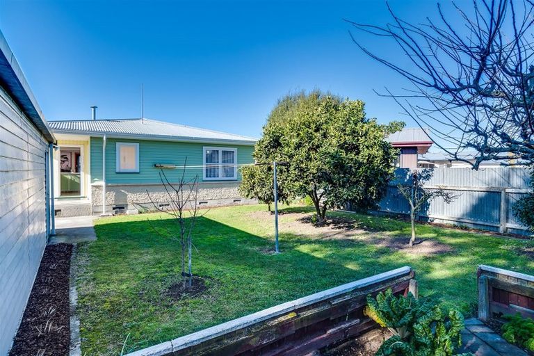 Photo of property in 27 Rochester Street, Tamatea, Napier, 4112