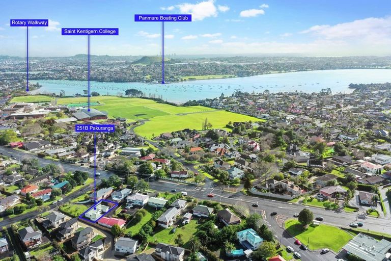 Photo of property in 2/251 Pakuranga Road, Pakuranga, Auckland, 2010
