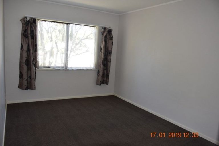 Photo of property in 103b Woodglen Road, Glen Eden, Auckland, 0602