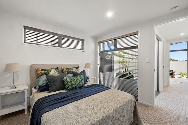 Photo of property in 63c Mangorei Road, Strandon, New Plymouth, 4312
