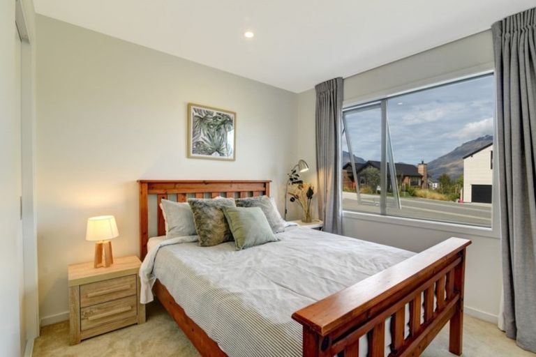 Photo of property in 6 Polperro Court, Jacks Point, Queenstown, 9371