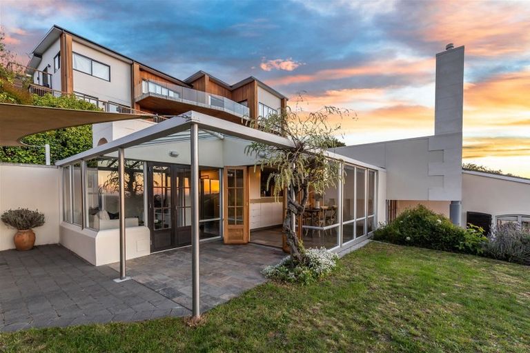 Photo of property in 1 Halcyon Way, Cashmere, Christchurch, 8022