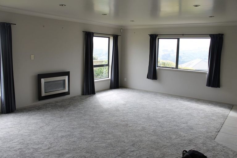 Photo of property in 55 Erlestoke Crescent, Churton Park, Wellington, 6037