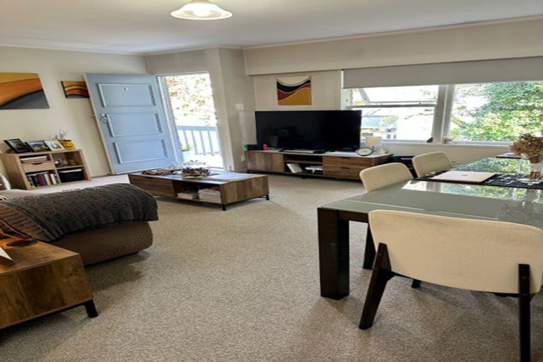 Photo of property in 2/10 Marsden Avenue, Mount Eden, Auckland, 1024