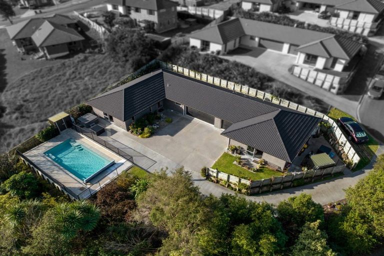 Photo of property in 10 Hayden Way, Welcome Bay, Tauranga, 3112