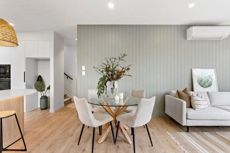 Photo of property in 3b Trafalgar Road, Milford, Auckland, 0620