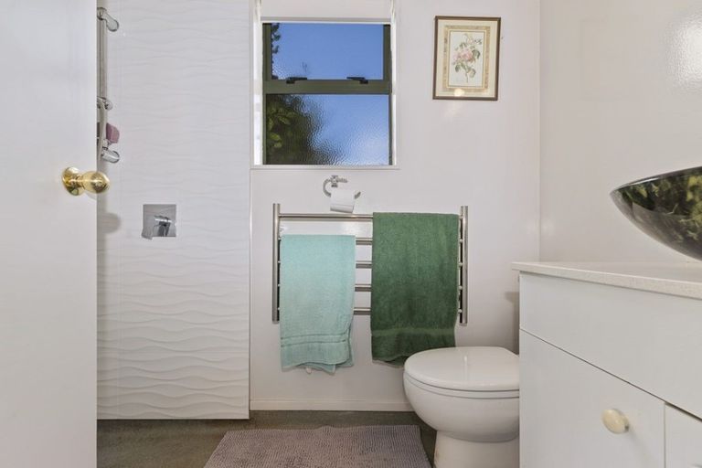 Photo of property in 11 Ashmore Place, Fairy Springs, Rotorua, 3015