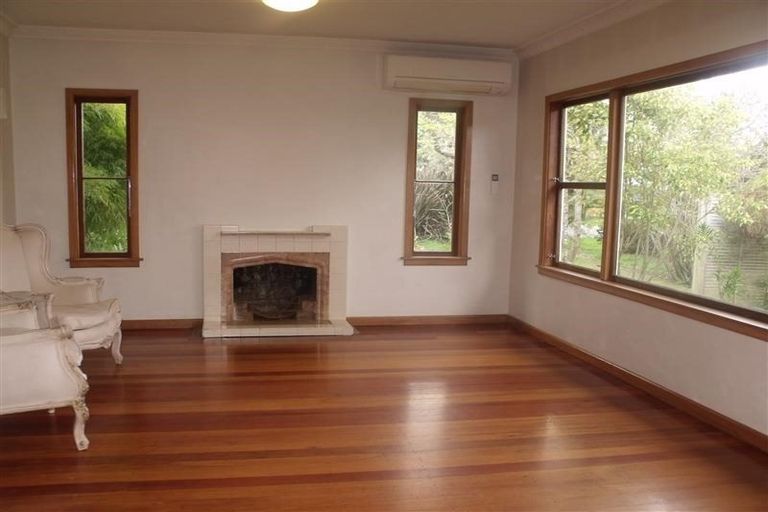 Photo of property in 81 Saint Andrews Road, Havelock North, 4130