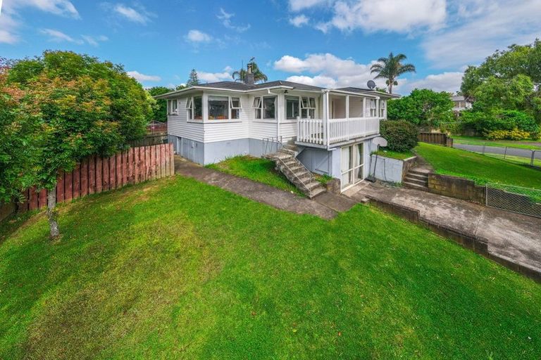 Photo of property in 81 Ennis Avenue, Pakuranga Heights, Auckland, 2010