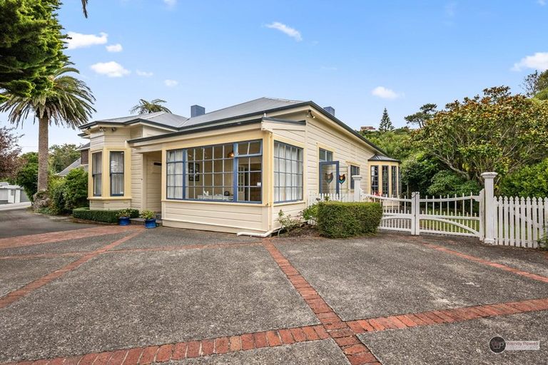 Photo of property in 32 Woodland Road, Johnsonville, Wellington, 6037
