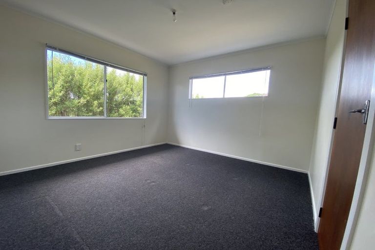 Photo of property in 37 Carluke Street, Paparangi, Wellington, 6037