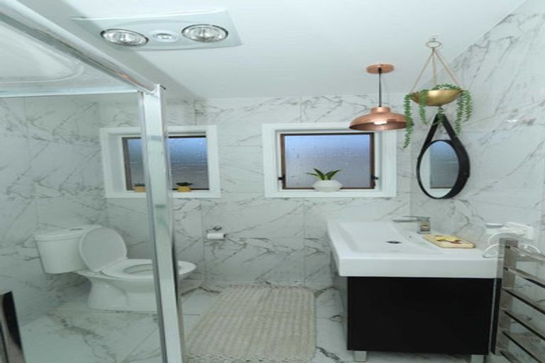 Photo of property in 1/8 Koromiko Street, New Lynn, Auckland, 0600