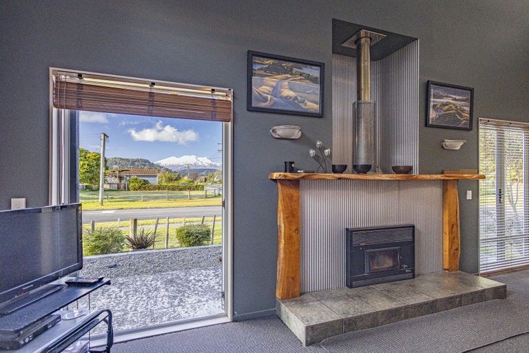 Photo of property in 16b Tay Street, Ohakune, 4625