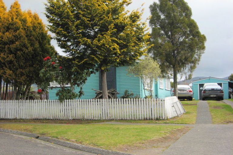 Photo of property in 4 Te Mitiotu Grove, Turangi, 3334