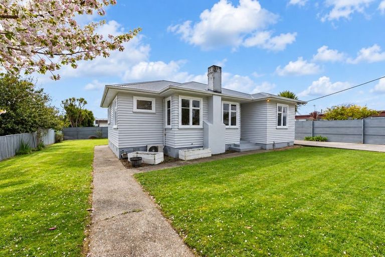 Photo of property in 11 Hereford Street, Levin, 5510