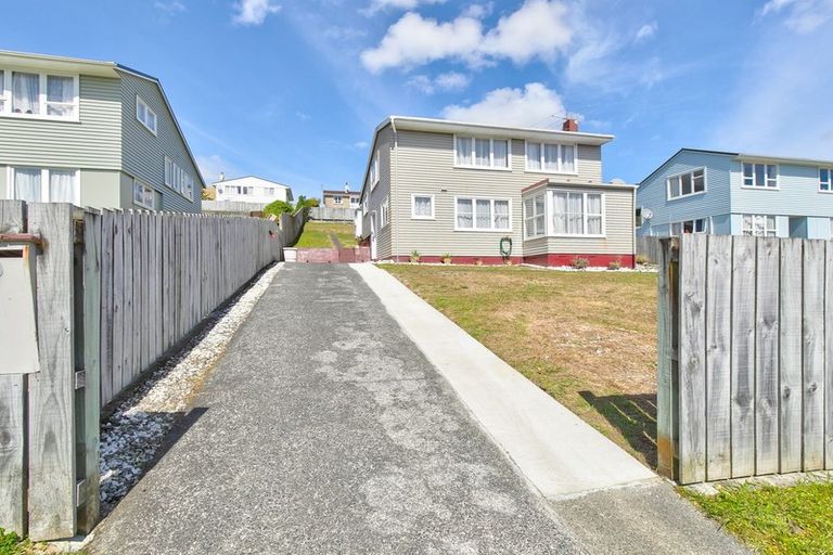 Photo of property in 30 Corinna Street, Waitangirua, Porirua, 5024