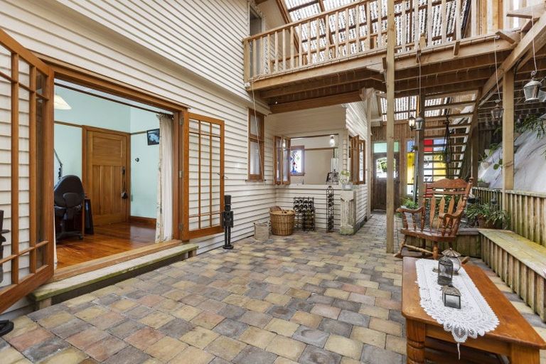 Photo of property in 22 Peace Avenue, Moturoa, New Plymouth, 4310