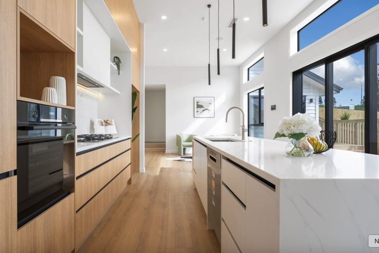 Photo of property in 17 Awanui Road, Red Beach, 0932