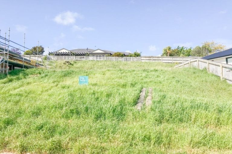 Photo of property in 22 La Lena Grove, Fitzherbert, Palmerston North, 4410