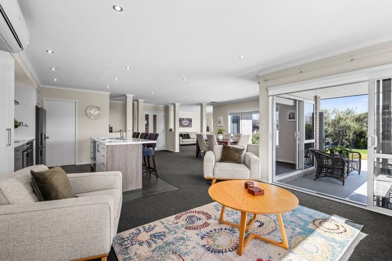 Photo of property in 1 Whakatomo Place, Havelock North, 4130