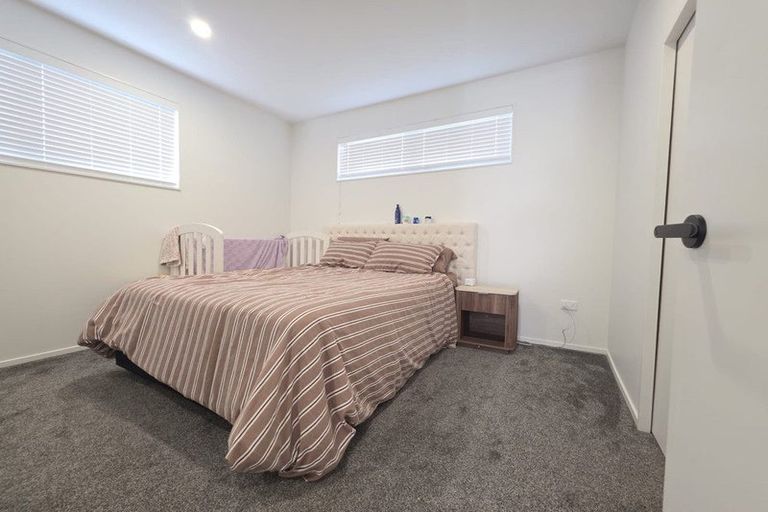 Photo of property in 14a Riserra Drive, Ranui, Auckland, 0612