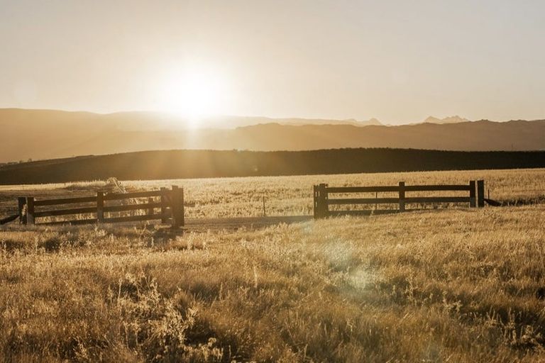 Photo of property in 20 Southern Tor Lane, Springvale, 9393