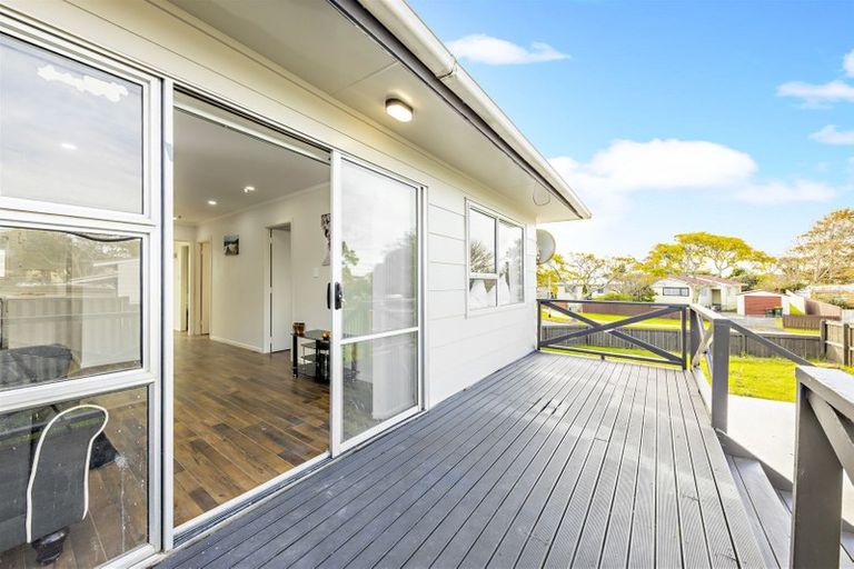 Photo of property in 1/4 Slim Place, Clendon Park, Auckland, 2103